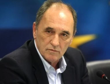 Επέκταση των κατεδαφίσεων αυθαιρέτων σε όλη την Ελλάδα προμηνύει ο Σταθάκης